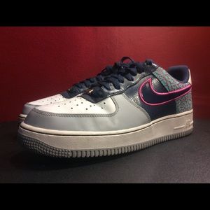Nike AF 1 - Midnight Navy / Fusion Pink Size 8.5